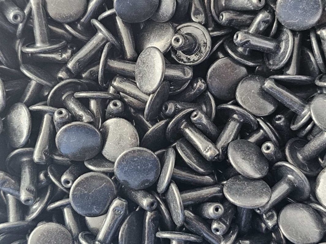 Kniedė (13 mm)