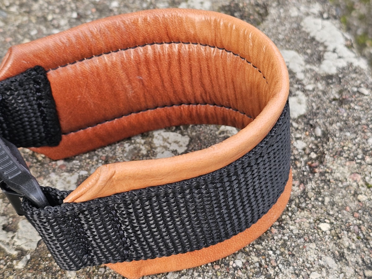 MAGNETINĖ SAGTIS – RUDA ODA, PAGAMINTAS 33 cm - Image 2