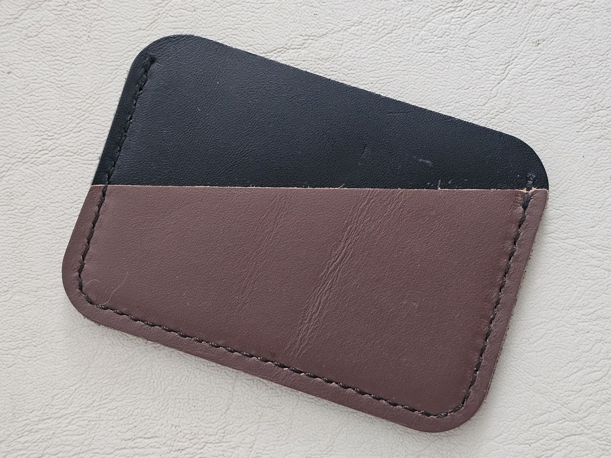 Kortelinė "Juoda ruda"