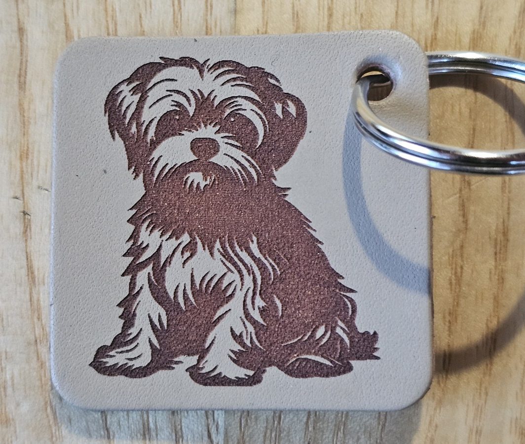 Raktų pakabukas "Sėdintis šuniukas"