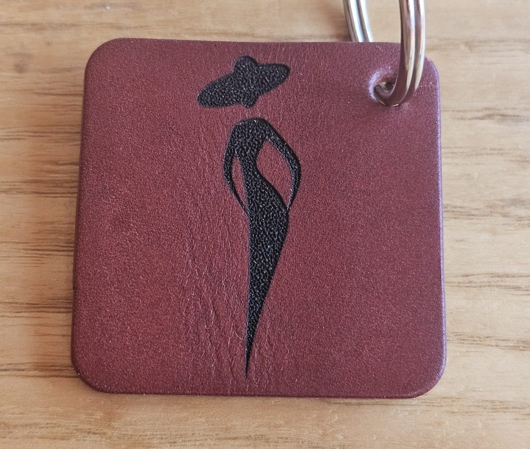 Raktų pakabukas "Bordo siluetas"