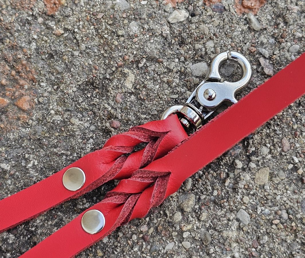 Natūralios odos pavadėlis (~1.12m), pagamintas