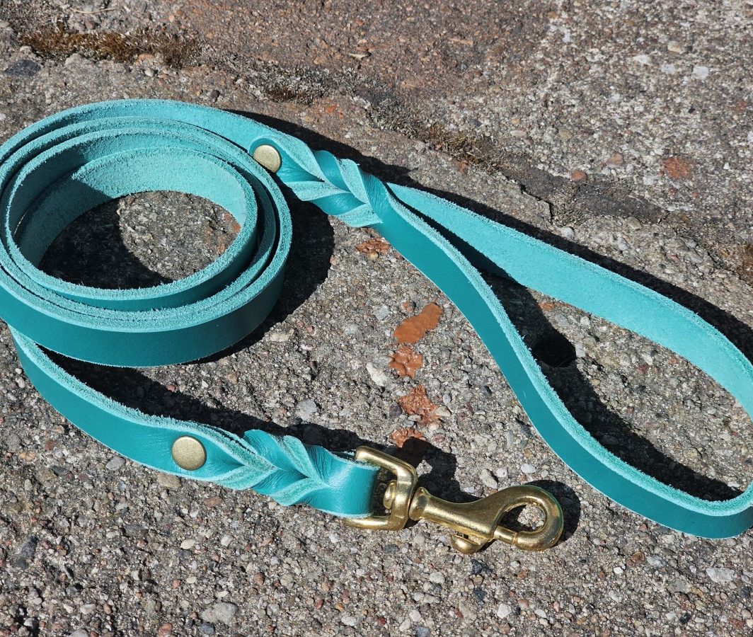 Natūralios odos pavadėlis (~1.30m), pagamintas