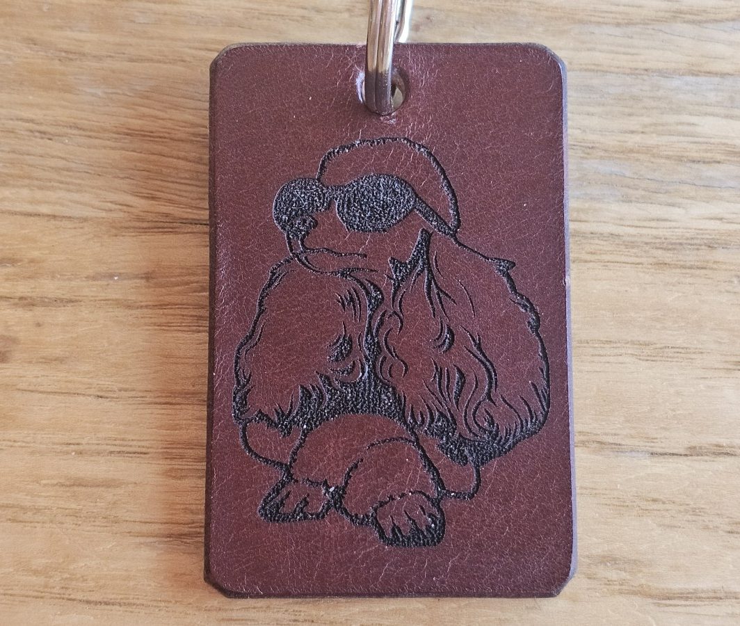 Raktų pakabukas "Pudeliukas su akiniais"