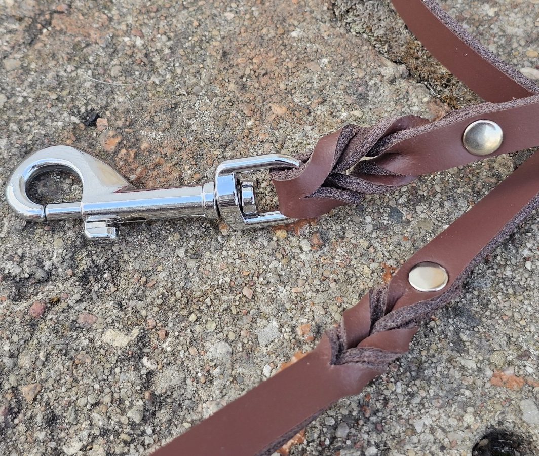 Natūralios odos pavadėlis (~1.20m), pagamintas