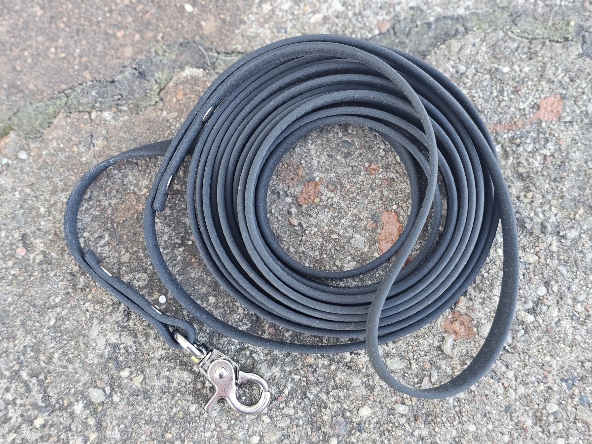 HEXA: Plotis 10mm, juodas, 2 m, pagamintas