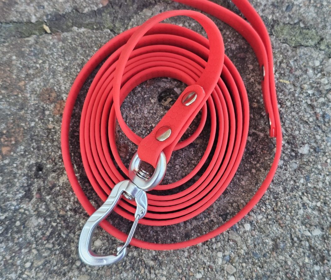 HEXA: Plotis 16mm, raudonas, 2.5 m, pagamintas