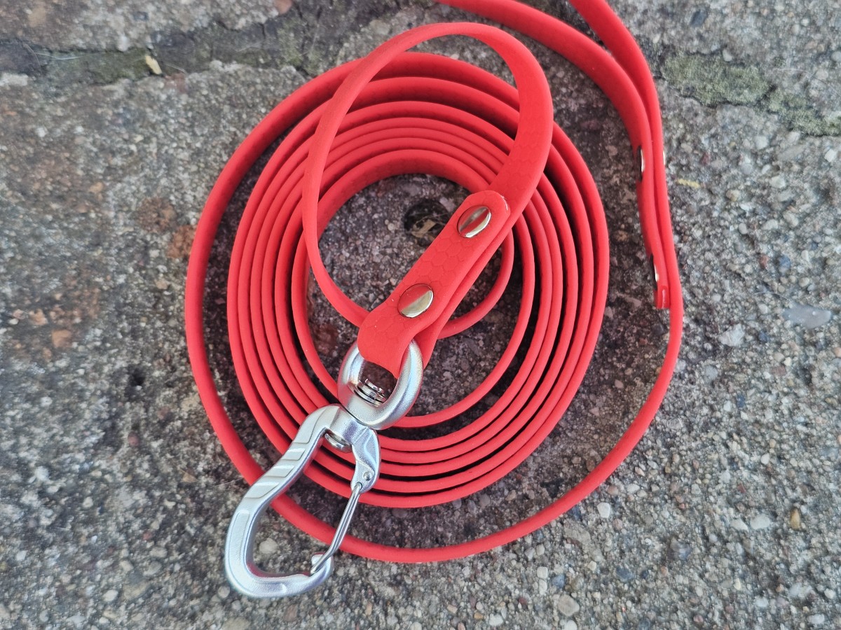 HEXA: Plotis 16mm, raudonas, 2.5 m, pagamintas